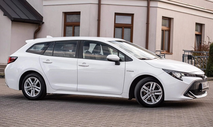Toyota Corolla cena 69999 przebieg: 170000, rok produkcji 2021 z Kcynia małe 529